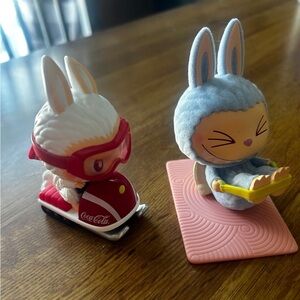 POP MART Labubu Figurine Only Bundle!
Like new |